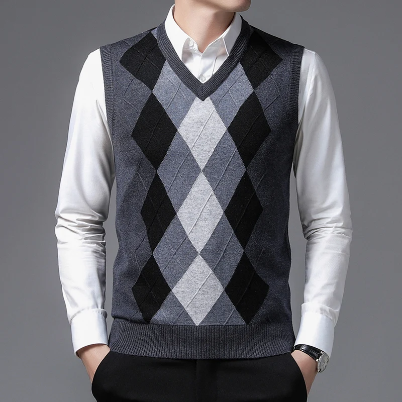 Men Sleeveless Sweaters Knitted Warm Wool V-Neck Vests Fashion Outwear Plaid Autumn Winter