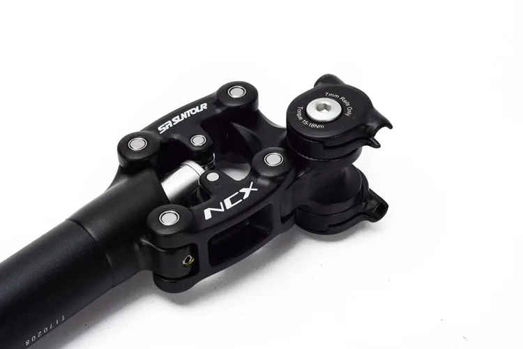 9040606677_1545353168