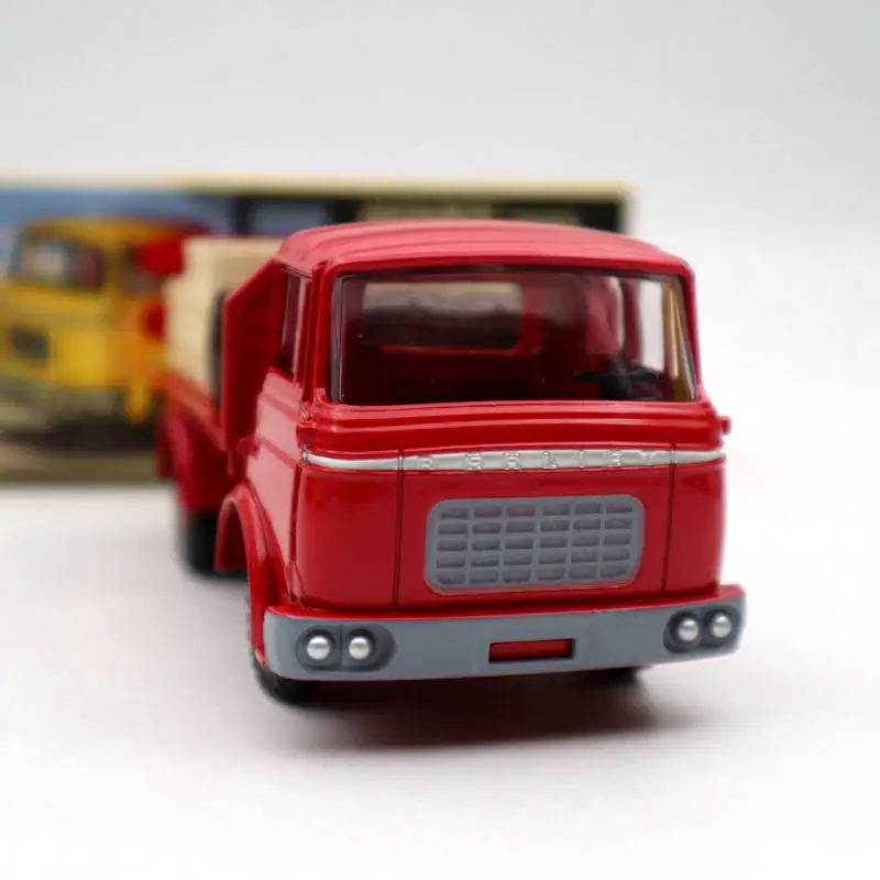 Atlas Dinky toys 588 Plateau Brasseur Berliet GAK Camion Red Diecast Модели Коллекции грузовиков|Наземный