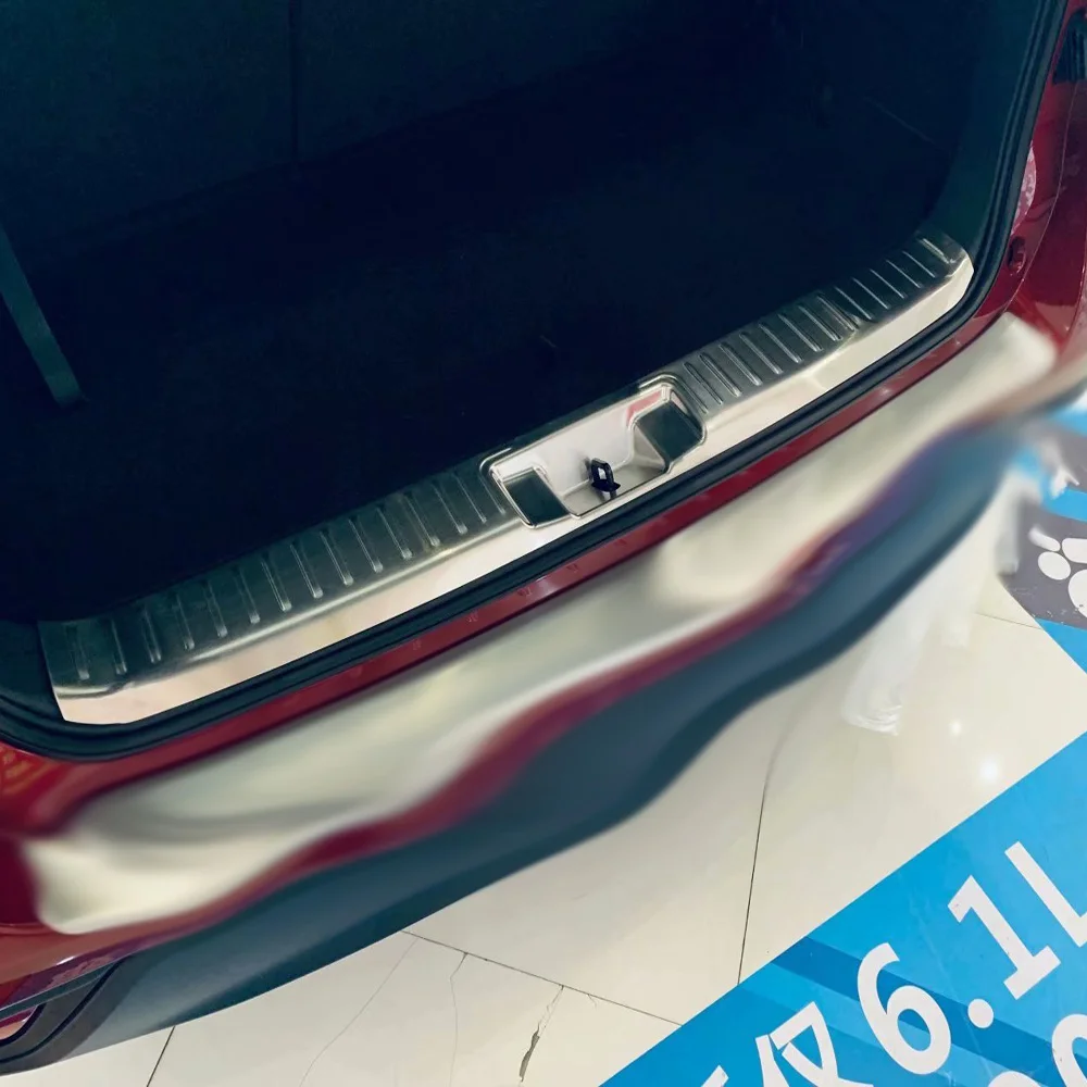 

Styling For Toyota Highlander 2021 2022 rear styling REAR Inner BUMPER PROTECTOR TRIM DOOR SILL SCUFF COVER PLATE ACCESSORIES