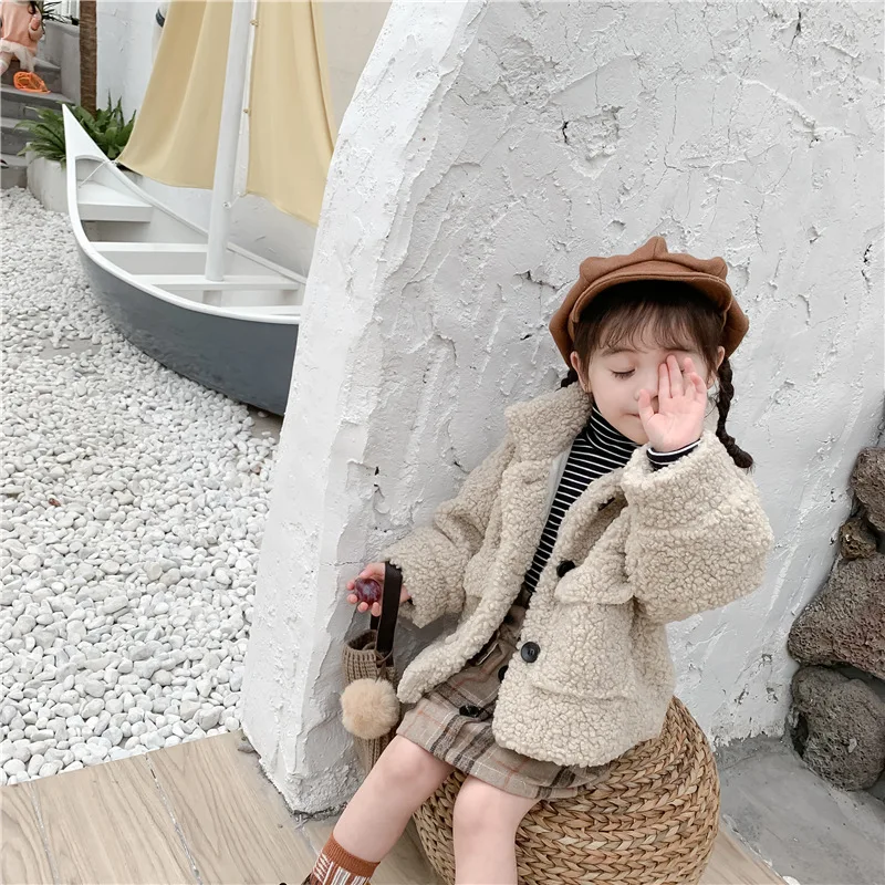 В году, новое осенне-зимнее детское плюшевое пальто из овечьей шерсти Алтай зимняя одежда для маленьких девочек куртка для мальчиков пальто с мехом дети теплые пальто, одежда - Цвет: Бежевый
