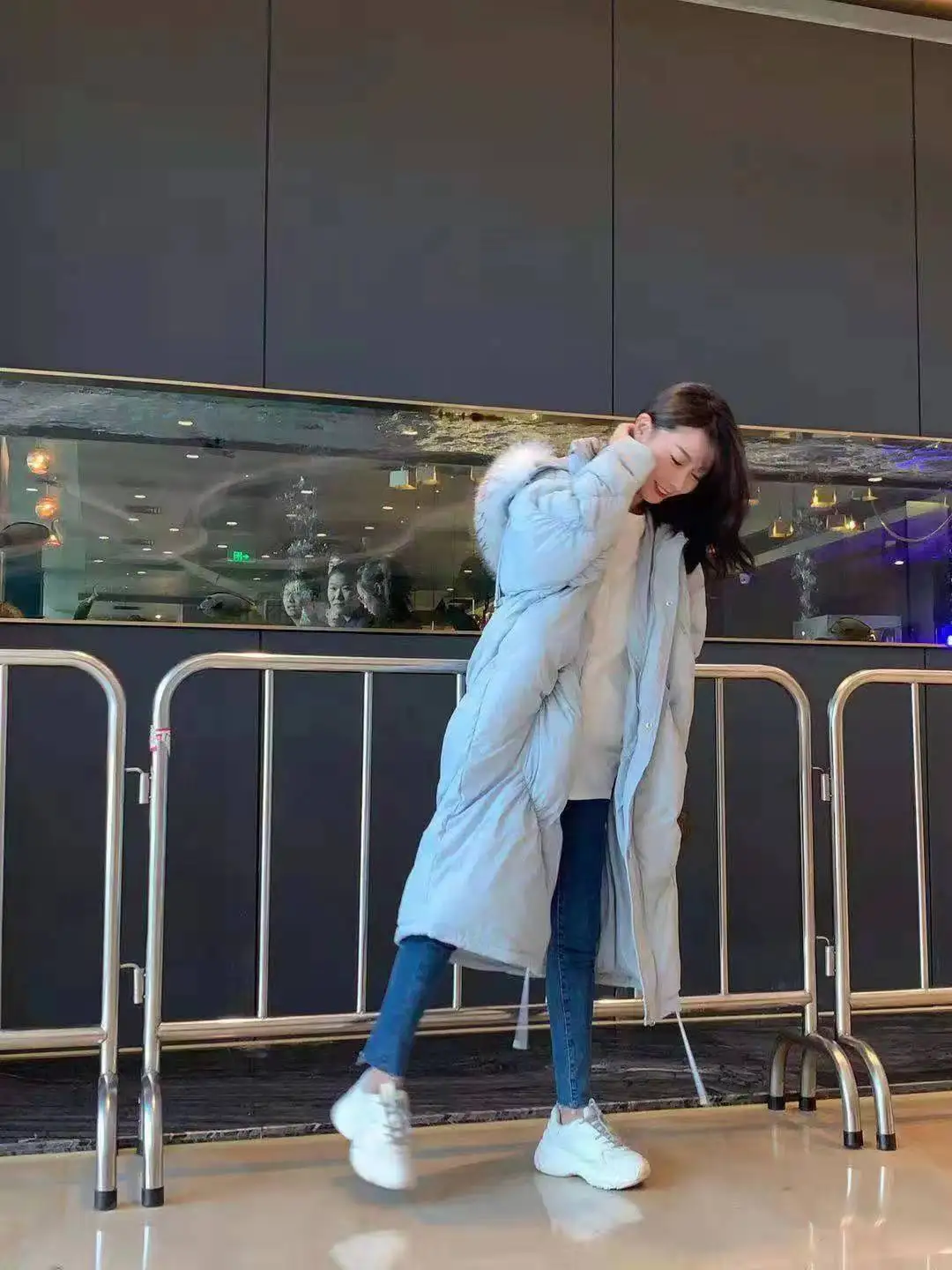 Winter thick warm fluffy bread style white duck down coat female fashion casual oversied hooded warm down parkas coats F337