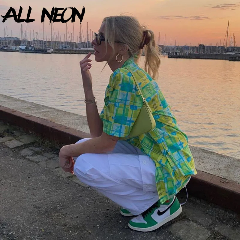 Уличная одежда ALLNeon в стиле ретро зеленые клетчатые рубашки оверсайз с принтом