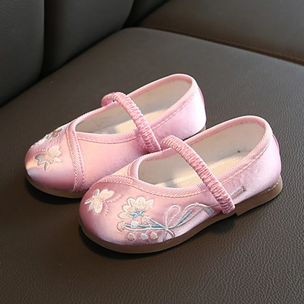 Повседневная детская обувь сандалии для младенцев Детские кожаные цветочной вышивкой лёгкие женские туфли в цветочек туфли принцессы Детские для маленьких девочек обувь без шнуровки