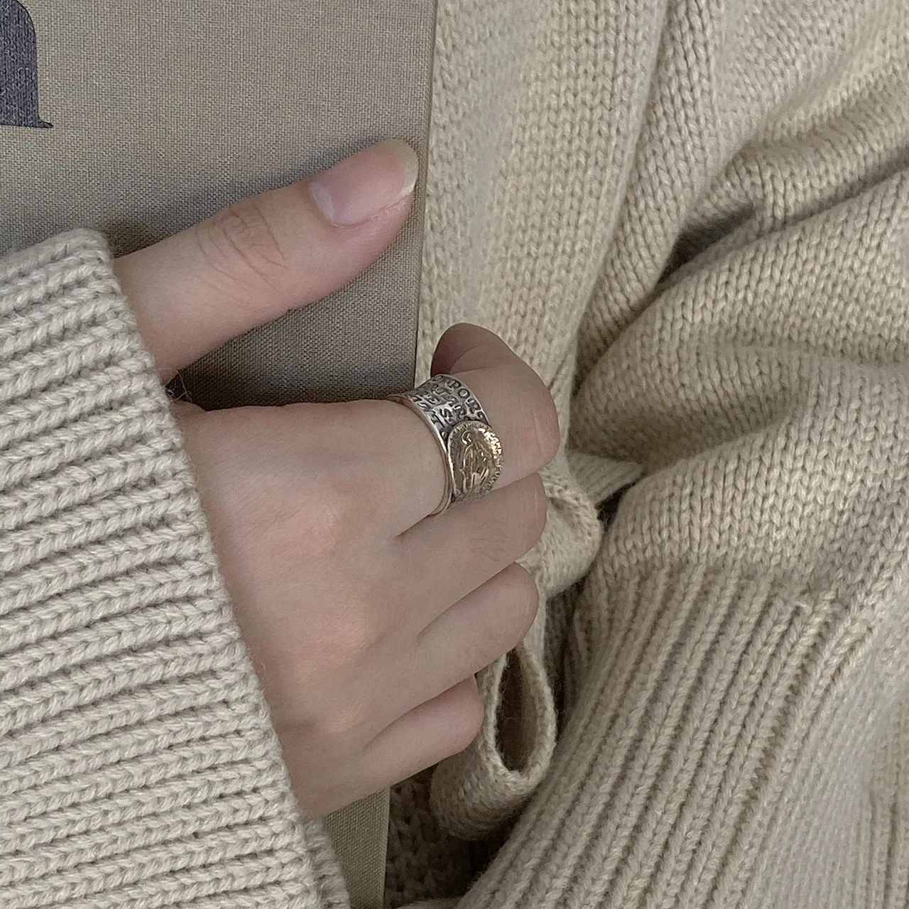 925 Sterling Silver Letter Engraving Band Maria Figure Ring for Female Ins Minimalist Vintage Silver Open Ring