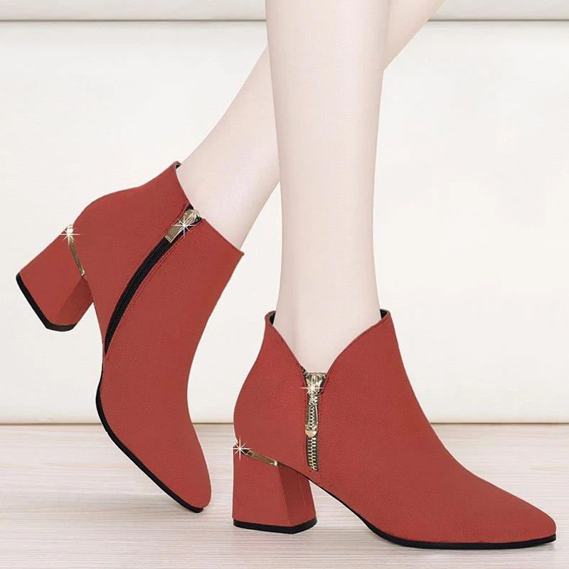 

2019 Pointed Toe High Heel Ankle Boots Women Elegant Metal Zipper Women Thick Heel Party Boots Black Red Booties for Ladies