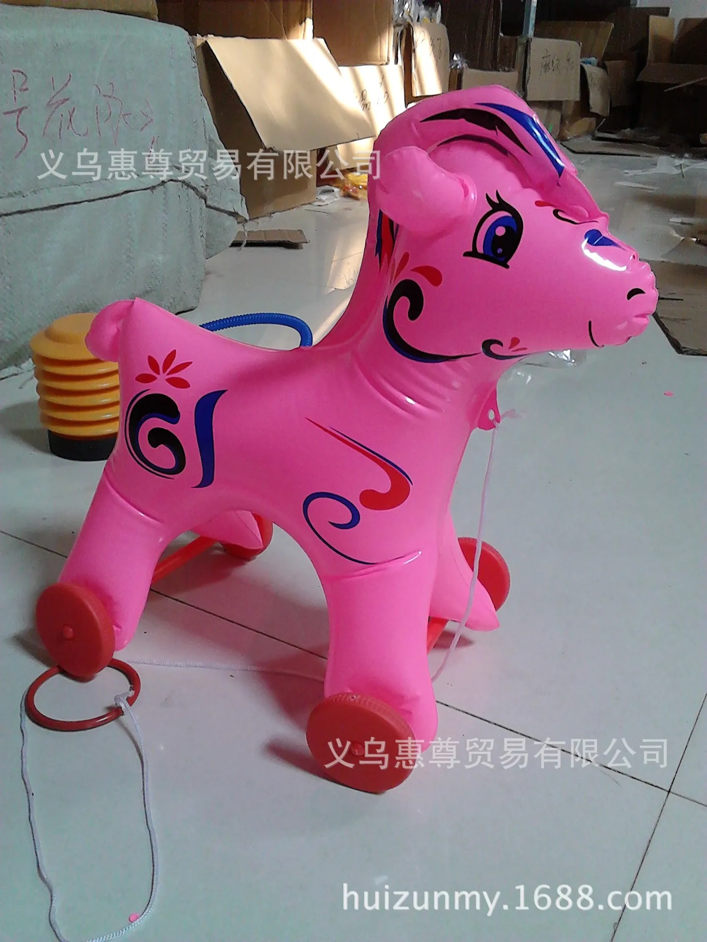 Yiwu животное курган с колесами надувная игрушка связывающая проволока Надувное животное гарантия качества