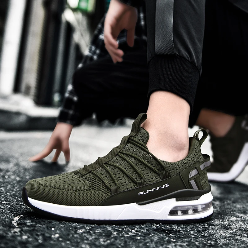 sport brand tennis shoes