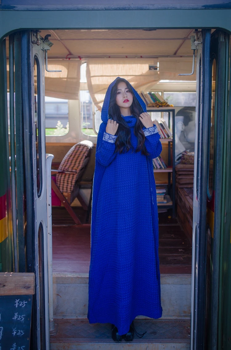 Autumn winter long maxi dresses plus size women vintage blue white porcelain cuffs patchwork hooded witch sorceress poncho robes