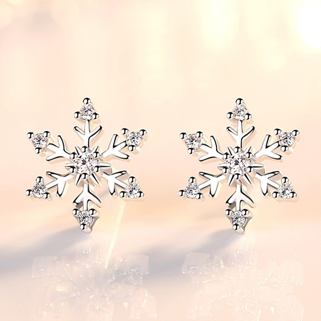 Girls Popular Snowflake Shining Crystal Earrings For Women Rhinestone Snow Pendant Earrings New Year Gift Jewelry