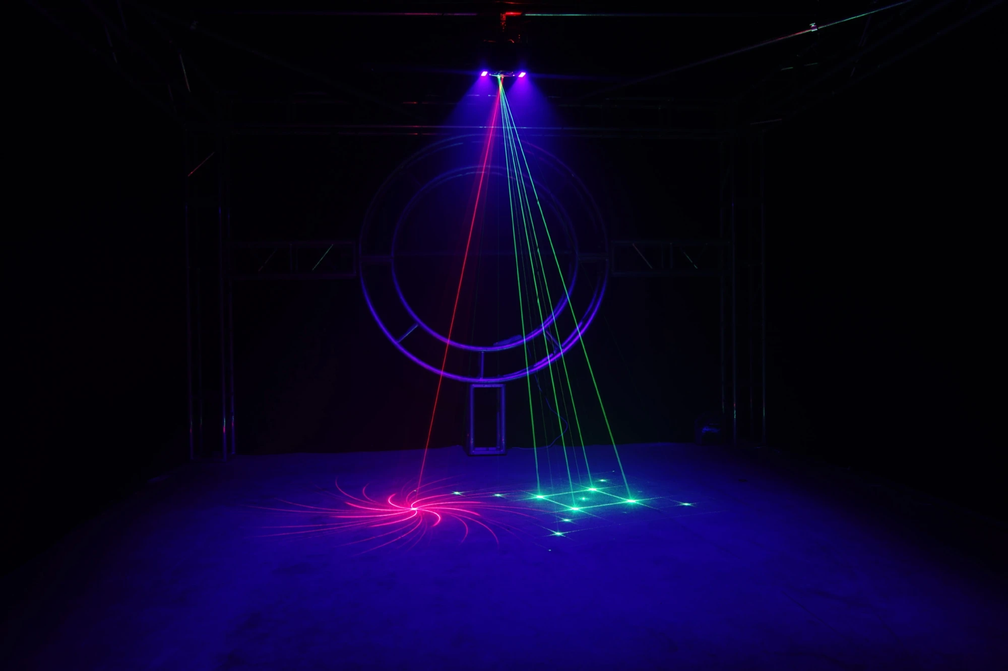 Luzes do Palco Olho de Abelha Controle de Efeito 4 em 1 Laser Rotação dj Disco Ktv Festa Clube Mostrar Desempenho Led Luz Cor 15 Luzes do palco led olho de abelha