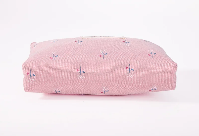 Leuke make-up tas met stippen van canvas voor op reis_voghion.com