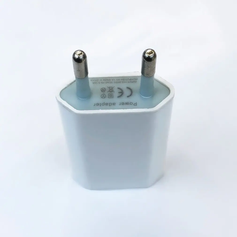 Белое настенное зарядное устройство USB с вилкой европейского стандарта 1 А
