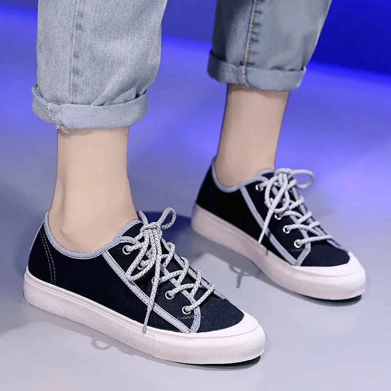 

2019 Autumn New Women Canvas Shoes Reflective Lace-up Sneakers Student Casual Shoes Skateboard Shoes