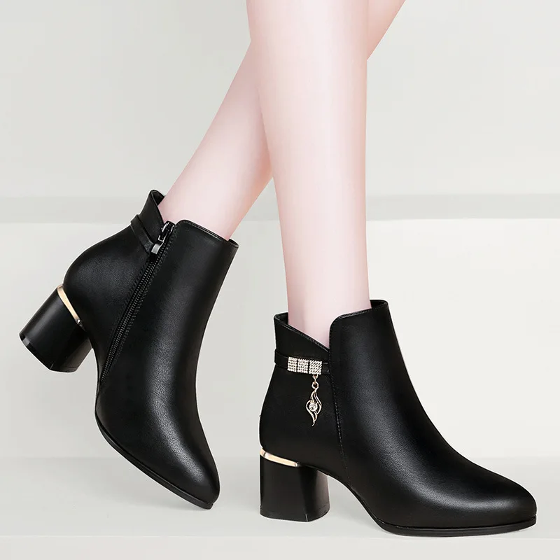 

Pointed Toe Chunky Heel Martin Boots Women's British-Style Short Boots 2019 Autumn And Winter New Style Women's Small Leather Sh