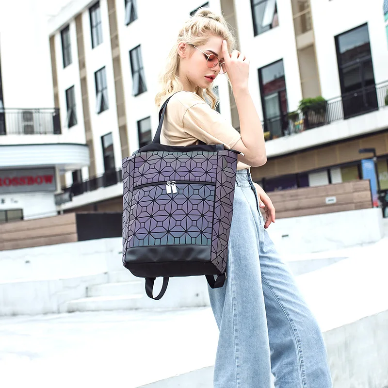 new shiny Geometric Luminous bag Sequins Female Backpack Geometric Women School Backpack For Teenage girls mochila feminina 2024 2