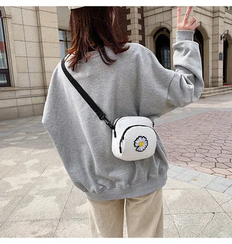 

2020 HOT Female Canvas Crossbody Bag Small Chrysanthemum Embroidery Multipurpose Single-Shoulder Bag for Women