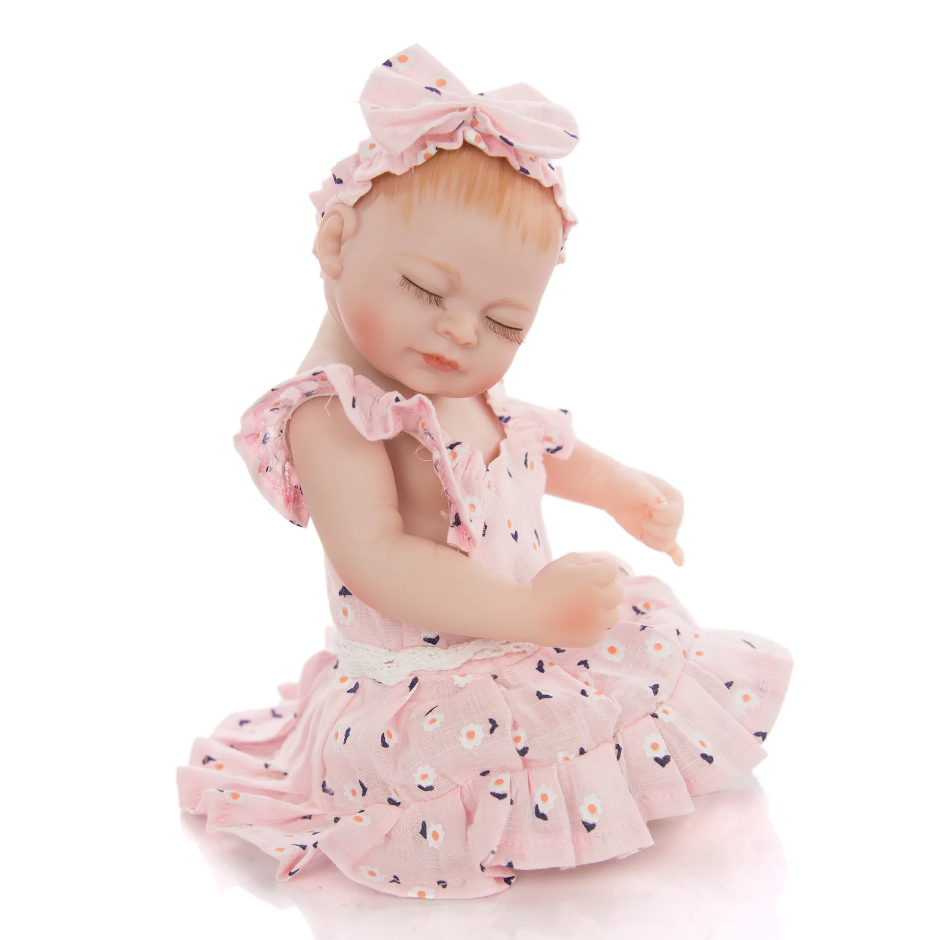 

Keiumi AliExpress Hot Selling 26cm Reborn Baby Doll Eye-closed Model Infant Reborn Baby