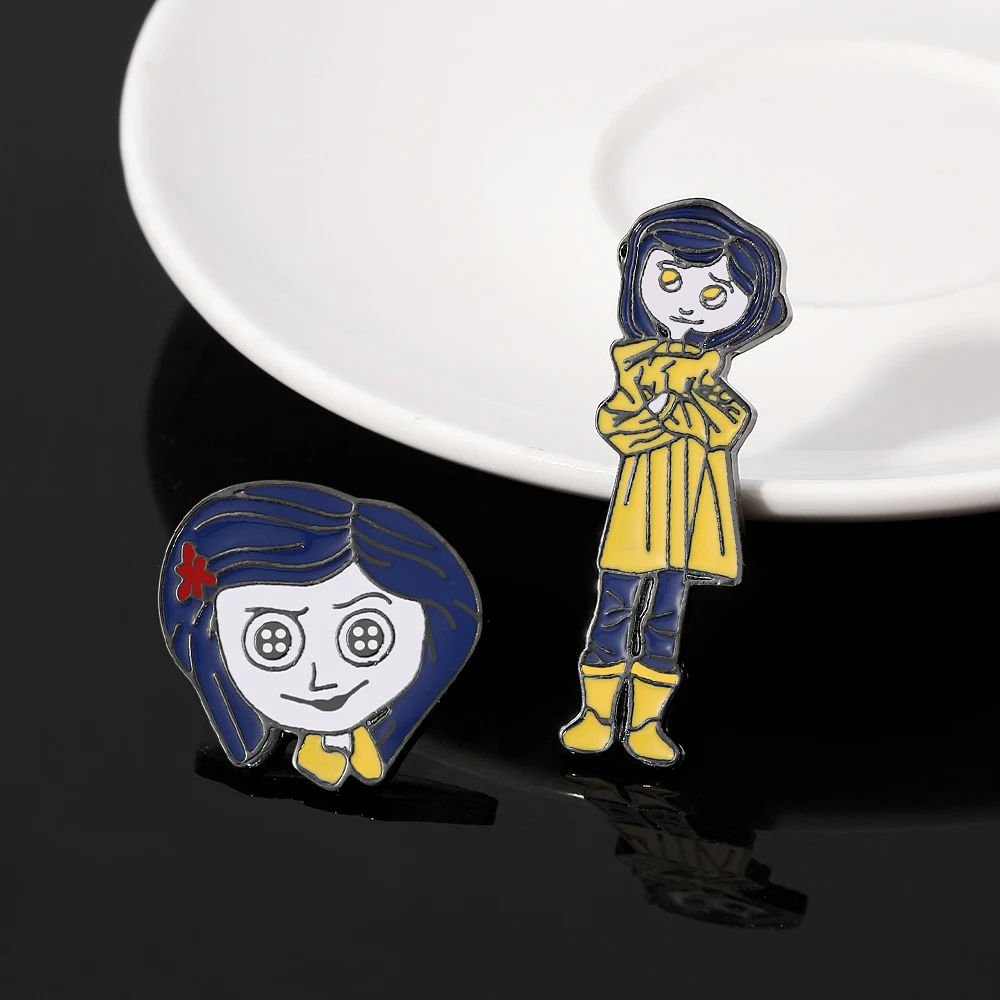 Classic Coraline & The Secret Door Buttons Eye Mother Head Smalto Pin Badge Spilla Spilla Gioielli Fan Regali