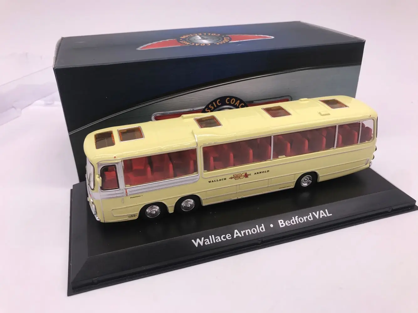 A tlas 1: 76 обои Арнольд. Bedford вал автобус бутик сплав автомобиль игрушки для детей модель детской игрушки оригинальная коробка