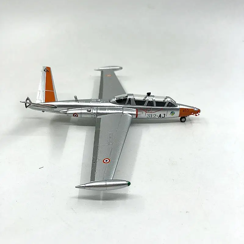 FRANCE FOUGA CM.170 MAGISTER 1/72 diecast plane model aircraft IXO
