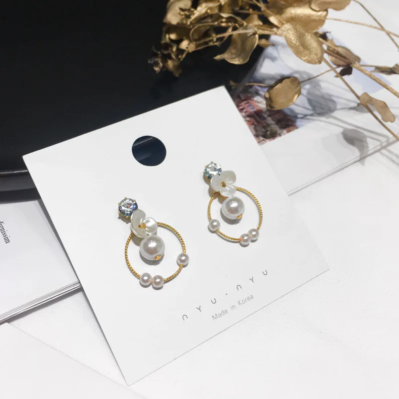 

Exquisite Pearl Earrings Temperament Simple Zircon Trendy Accessories Earrings