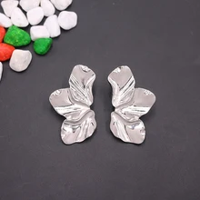 Европейские преувеличенные металлические серьги для женщин, неровные сморщенные в форме цветка, в форме листа, металлические серьги-гвоздики, Женские Ювелирные изделия в стиле панк