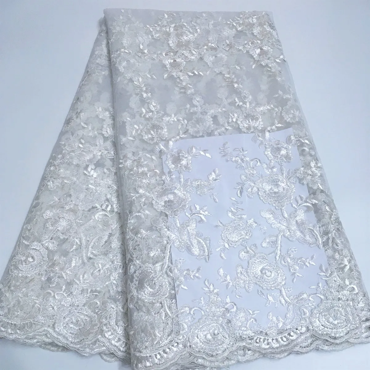 Rideau Tulle Brodé Florentin Blanc – 145-245 Cm, Style Romantique
