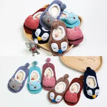 Милые Нескользящие носки для маленьких девочек и мальчиков; тапочки для новорожденного с героями мультфильмов; обувь для детей 0-5 лет
