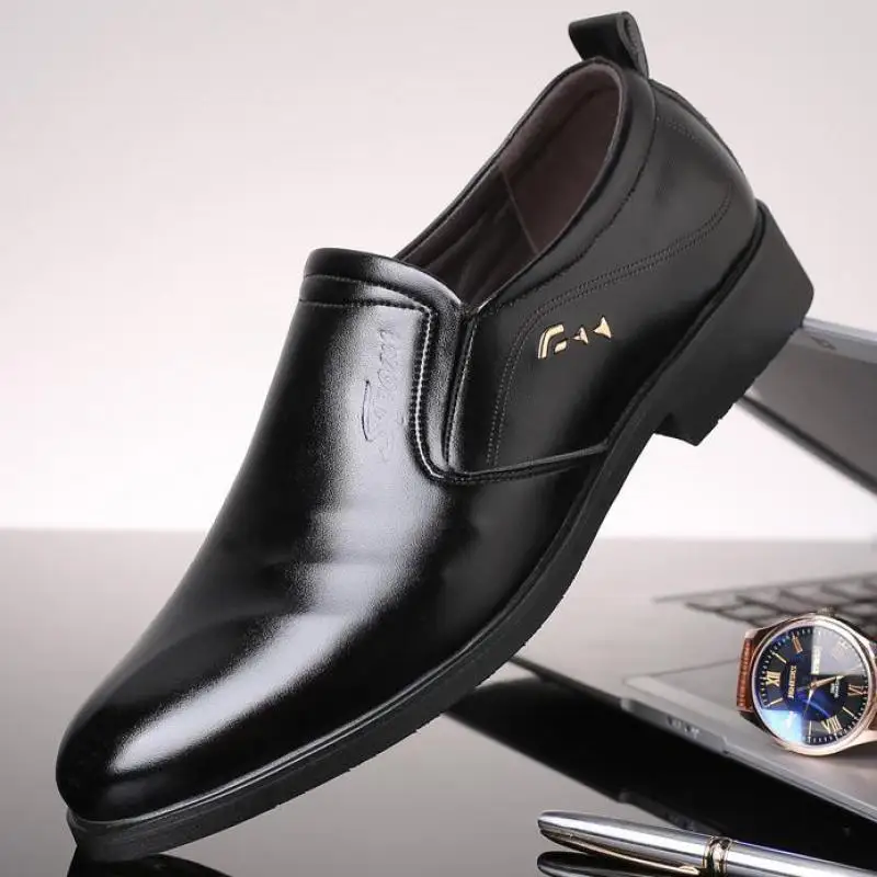 

38~48 Moccasins Mens Italian Formal Shoes Loafers Pointed Toe Slip On Dress Loafer Black Wedding Suit Leather Shoes Large Size