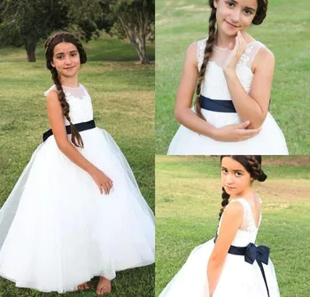 

Vintage Cute White Lace Flower Girls Dress Long Princess Country Style A-Line Girls Party Gowns with Ribbon