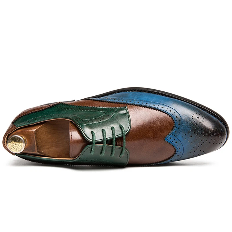 Мужские деловые кожаные туфли; броги; Мужские Элегантные Дизайнерские деловые модельные туфли; свадебные туфли с острым носком; цвет синий, коричневый