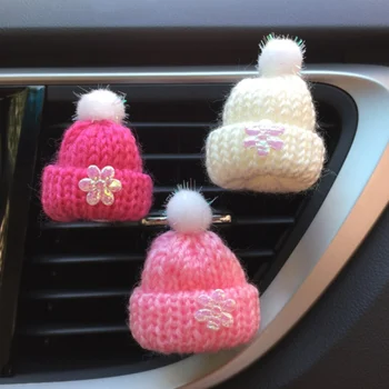 

Hot Car Ornaments Mini Knitted Christmas Hat car Perfume Winter Plush Air freshener Christmas Gifts Car Perfume Clip