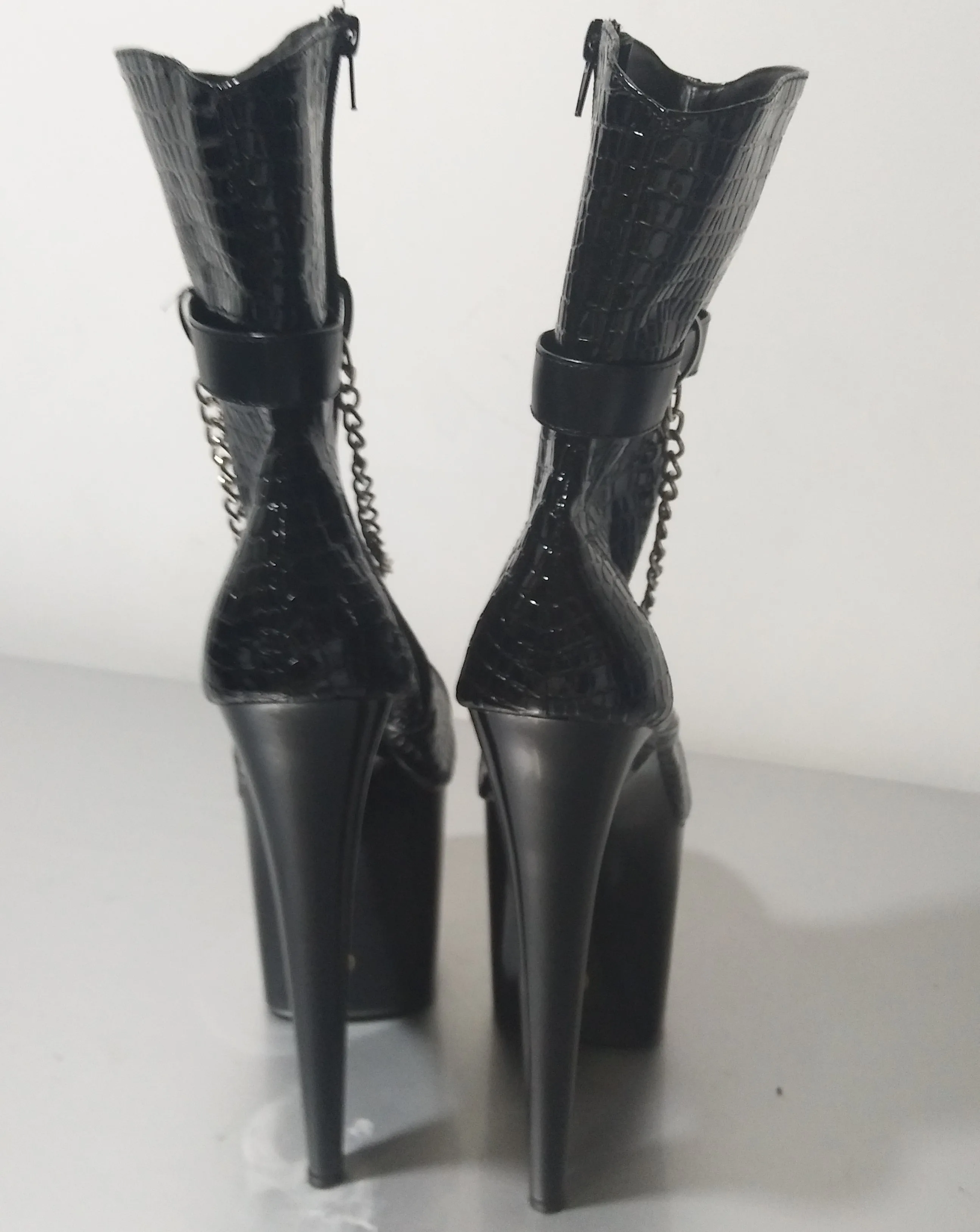 8 inch women short boots winter punk motorcycle boots 20cm gold chain Platform high heels party shoes dress ankle boots