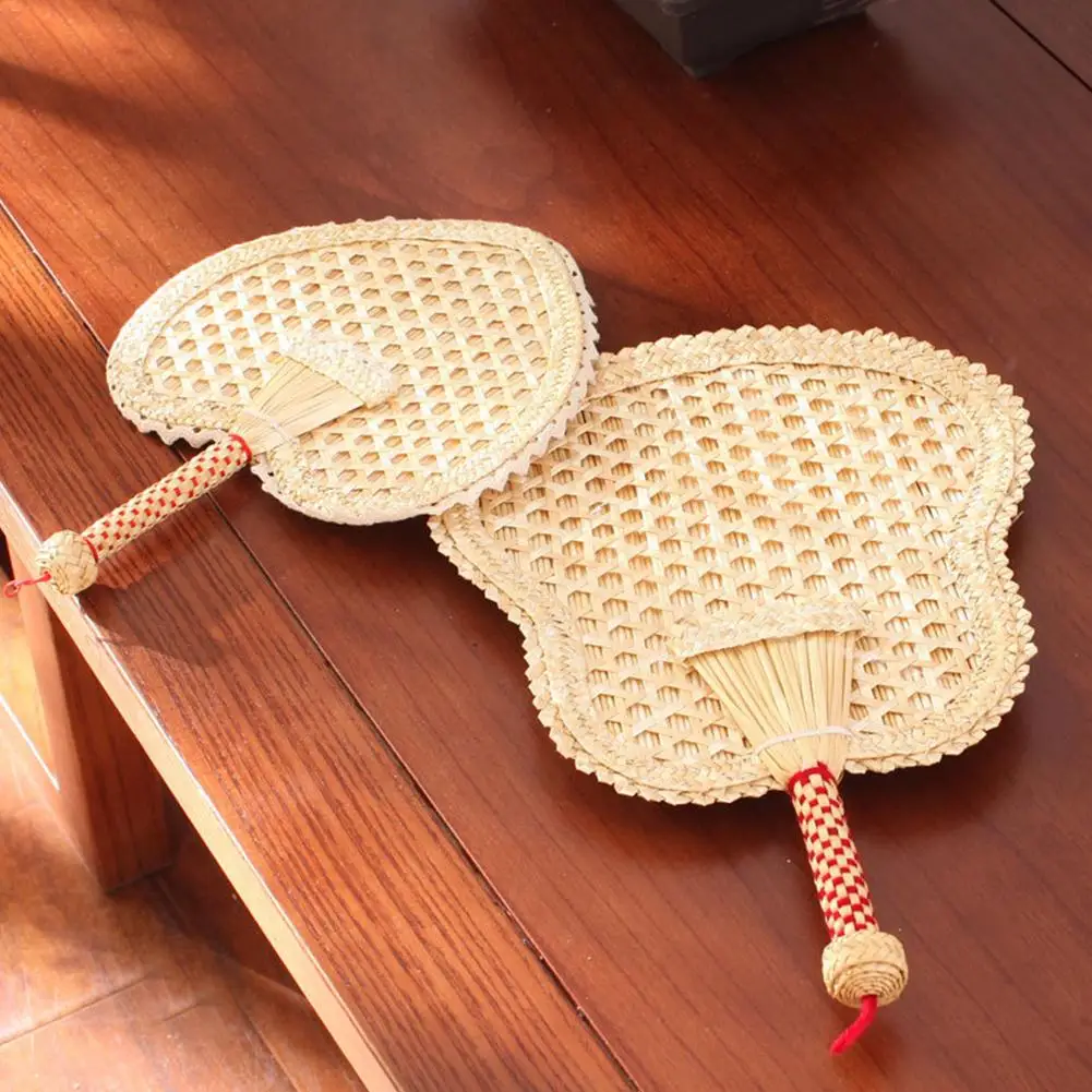 1 Pcs Pure Hand-Woven Wheat Straw Fan Old Man Summer Natural Hand Fan Environmentally Friendly Hand-Woven Fan Decoration Heart