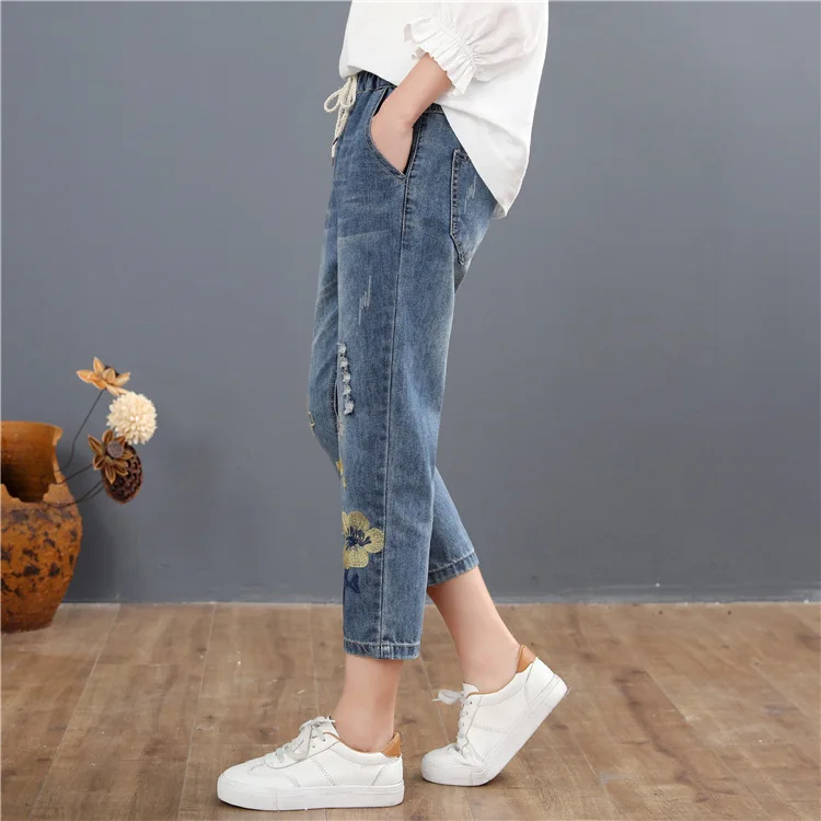 Summer New Style Casual Jeans Women's Embroidered Elastic Waist Large Size Medium Waist Women's Harem Cowboy Embroidery Capri Pa