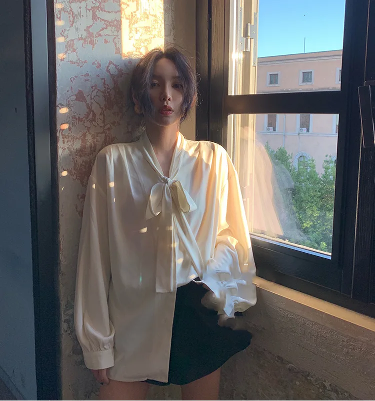 WOMENGAGA, осень, Женская белая рубашка с расклешенными рукавами, воротник Питер Пэн, шифон, с поясом, топы DG118