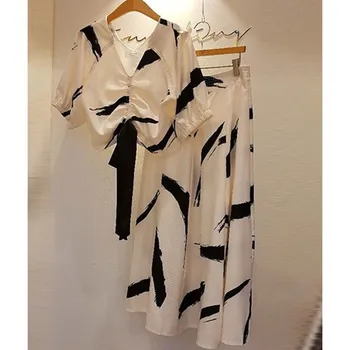 

2019 Summer V-Neck Printing 2 Piece Set Women Crop Top And Mid A-Line Skirt Skirt Suit Print Casual Short Sleeve Outfits