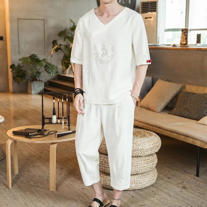 

2019 Summer New Style Chinese-style Nation Apparel Men's Embroidered Flax Short Sleeve T-shirt Collocation Capri Pants Set
