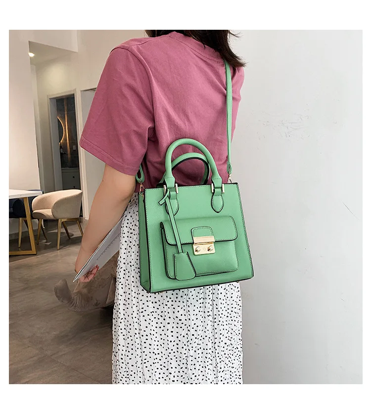 Женская сумка для путешествий, новинка, модная переносная маленькая квадратная сумка в стиле ретро, одноцветная сумка-мессенджер на плечо для отдыха