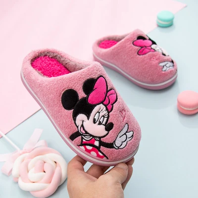 Disney Kids/сезон осень-зима; хлопковые теплые тапочки с Минни; нескользящая шерстяная обувь для маленьких мальчиков и девочек; домашние тапочки; обувь с героями мультфильмов - Цвет: kids Dpink