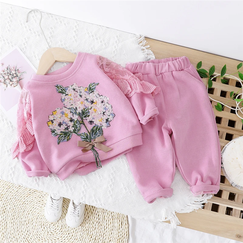 Комплекты одежды для маленьких девочек Красивая кружевная футболка с цветами и штаны детская одежда для малышей Костюм для отпуска