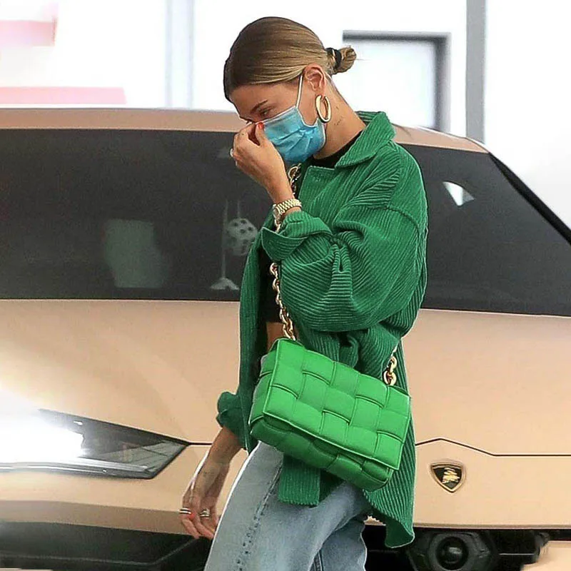 20482541897_2000497330