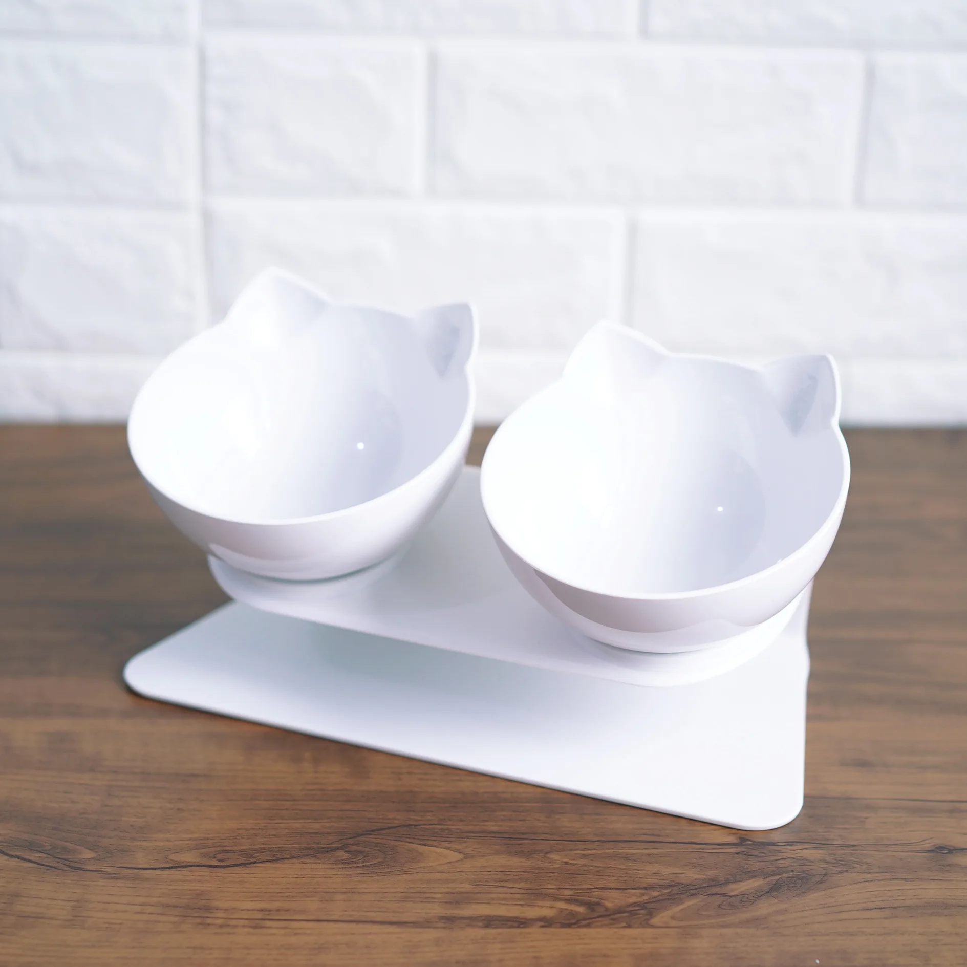 27.5x13.5cm white1 2 в 1 кормушка для домашних животных Миска Для Кормления Собаки с защитой от Еда для домашних животных собак дозаторы тарелок посуда миска для кота, собаки Еда воды миска 15 градусов регулируемый - Color: 27.5x13.5cm white1