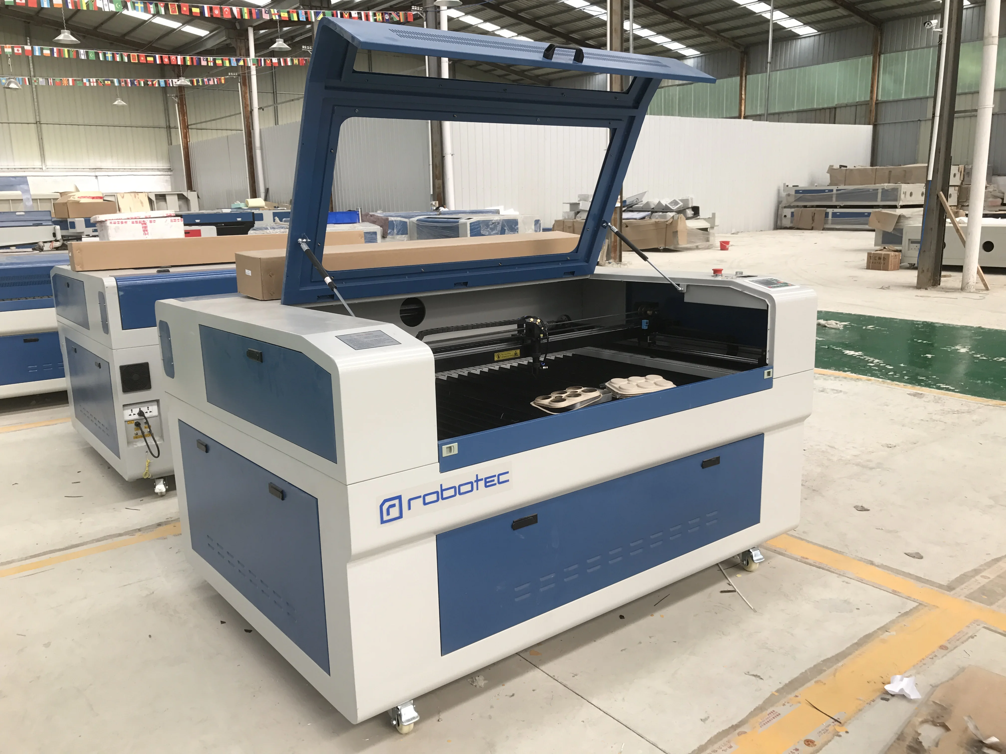 

Robotec 1390 1610 1612 co2 150w laser cutting machine price/3D photo co2 laser engraver with FDA