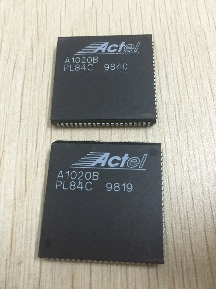 A1020B-PL84C A1020B PLCC