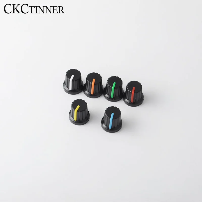 2pcs 6mm Shaft Hole Dia Plastic Threaded Knurled Potentiometer Knob Caps with plastic insert fit 1/4" shaft potentiometers For afbeelding