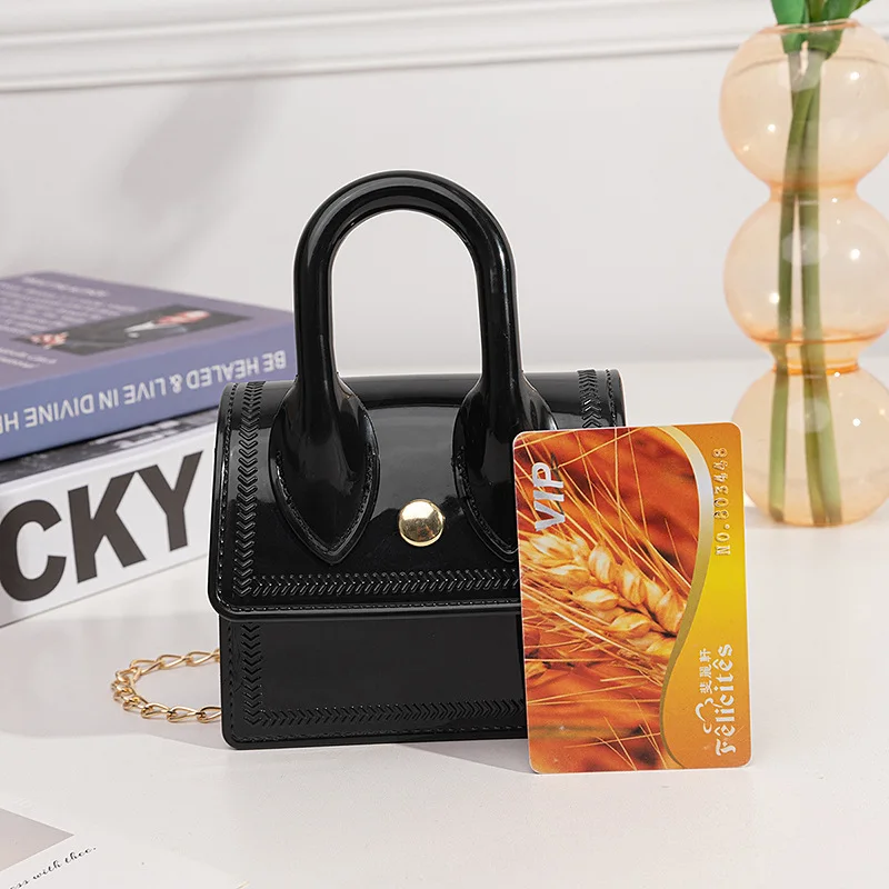 Рисунок 4 - Детская мини-сумка-желе из ПВХ