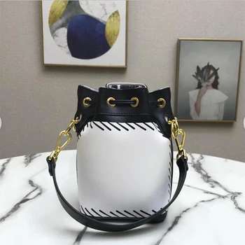 

Spring / summer spring / summer new mini sky California cartoon print one shoulder cross slug portable leisure bucket women's ba
