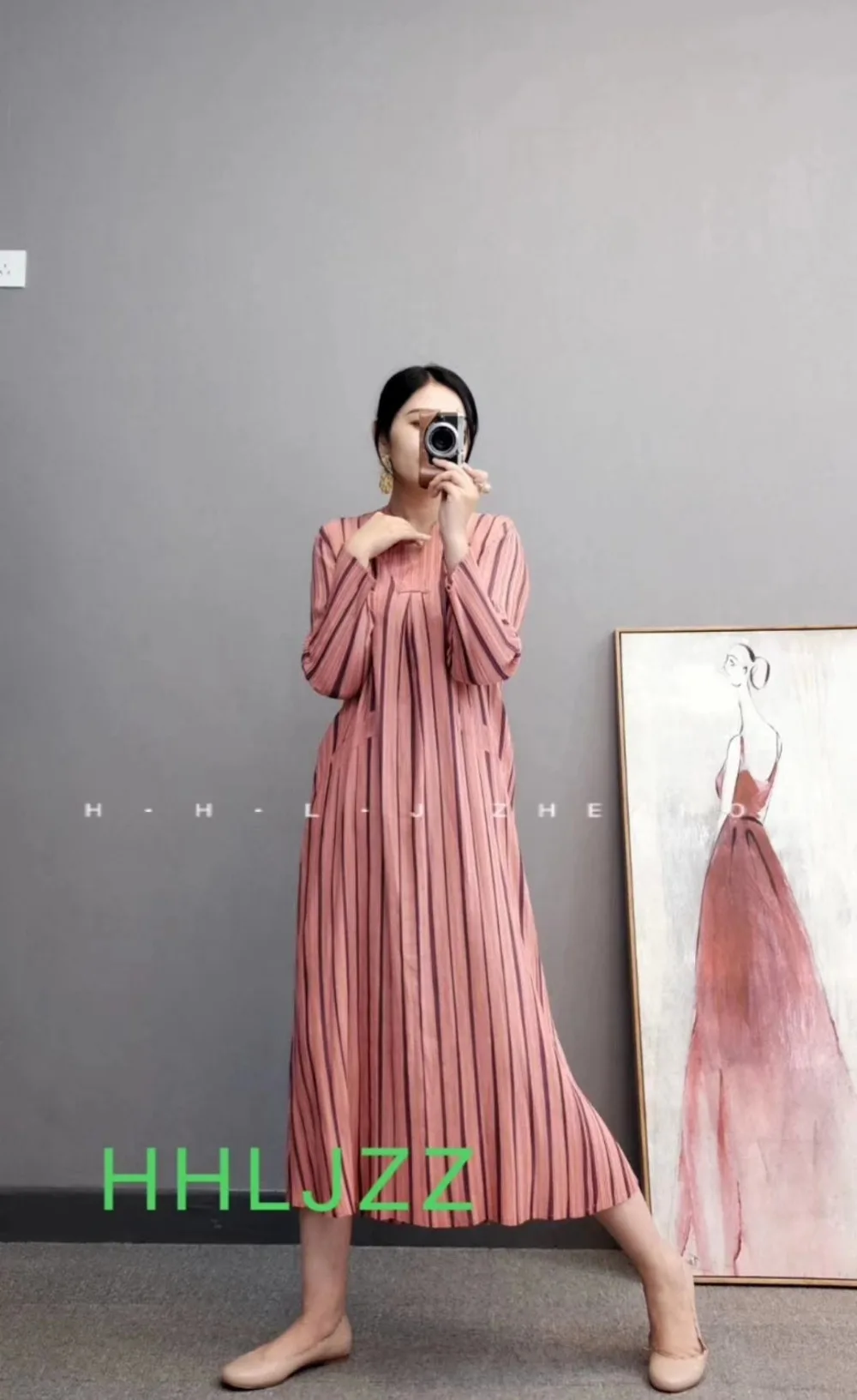 Горячая Распродажа Miyake модное Полосатое платье с длинным рукавом и v-образным вырезом длинное платье